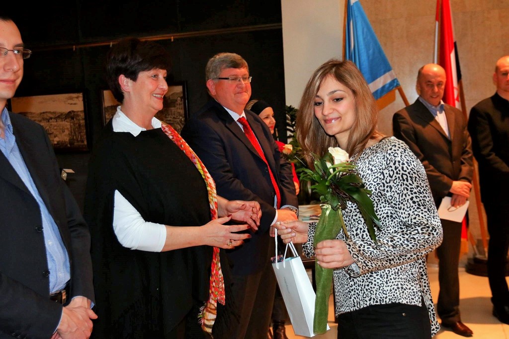 В церемонии открытия принимали участие градоначальник Риеки Vojko Obersnel, и вице-губернатор приморского округа Marina Medaric.